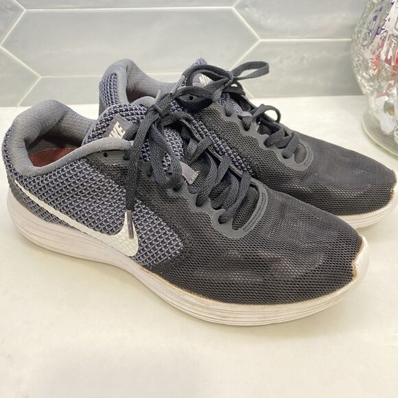 Nike Revolution 3 Size 9 Womens Running Shoe Black White 819303-001 - Picture 2 of 7